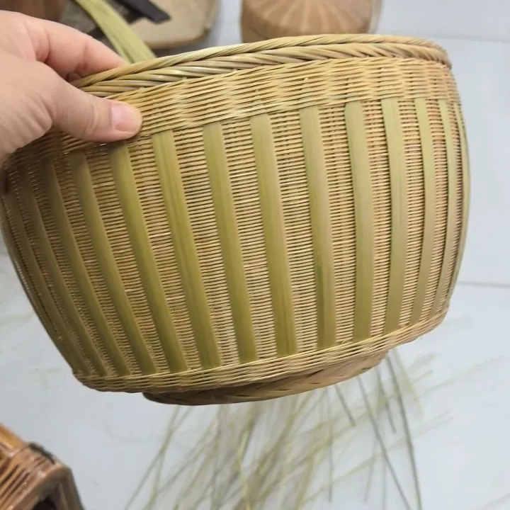 非物质文化传承人手工编织竹篮可用于收纳水果鸡蛋拜拜用