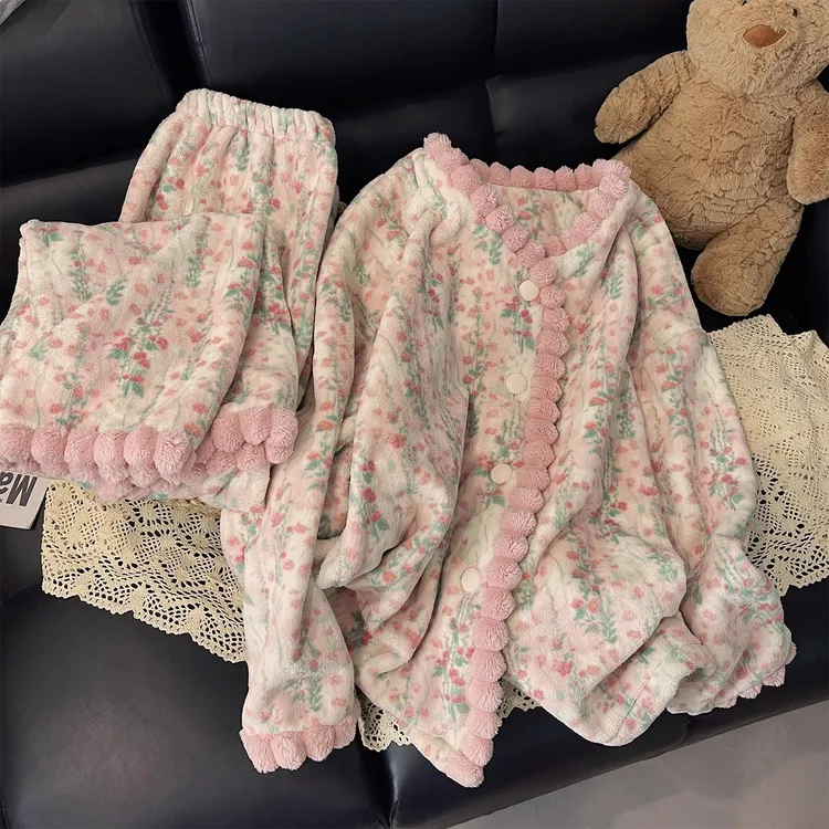 睡衣女款2025复古新款花朵珊瑚绒秋冬季加绒法兰绒保暖家居服套装