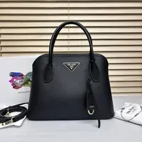 95新/普拉达/市场价32000/包包/250308XZ0021