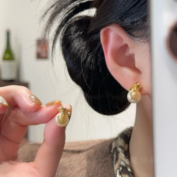 【恰度】新中式甜美珠珠小钱袋耳钉