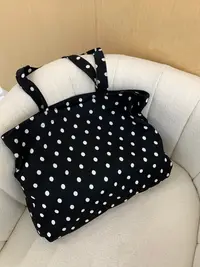 8677 韩系百搭慵懒风波点大容量包包  vvs