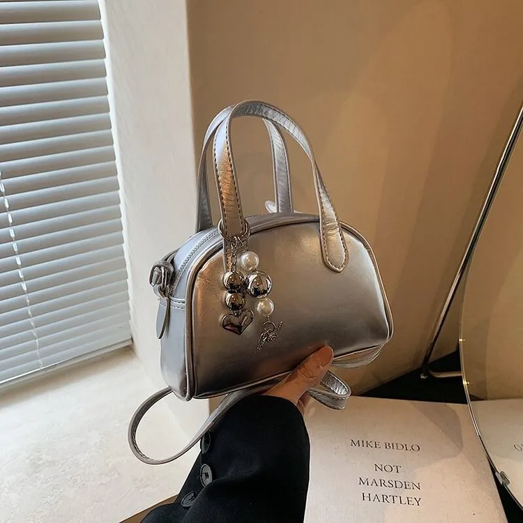 爆款女士通勤枕头包秋冬新款感保龄球包简约洋气单肩手提包