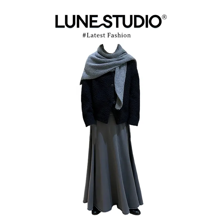 高级感暗黑穿搭套装纹理外套灰色大摆长裙披肩秋冬小众复古两件套