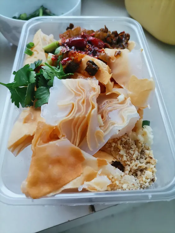 云南大理南涧锅巴油粉巍山腌菜传统手工腌制鲜香爽脆口正宗回味酸