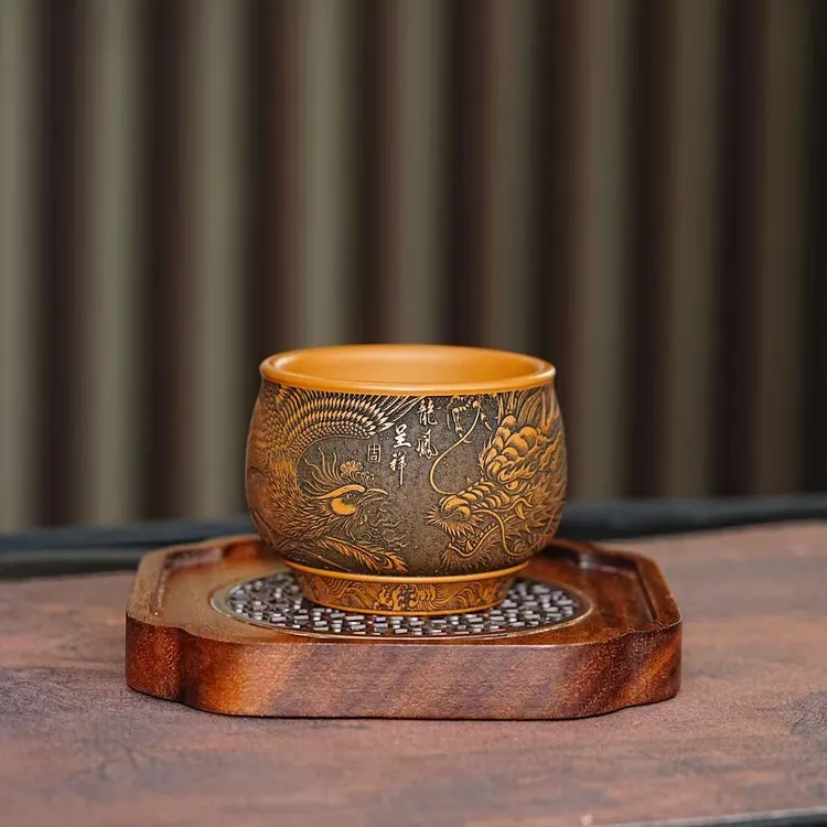 宜兴原矿紫砂葵黄朱泥全手工刻绘龙凤呈祥主人杯高端品茗杯