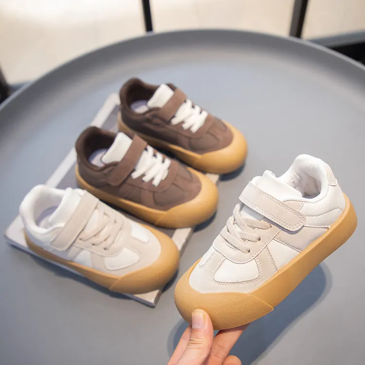 男女童春季新款运动鞋户外休闲百搭魔术贴款时尚德训鞋中小学生潮