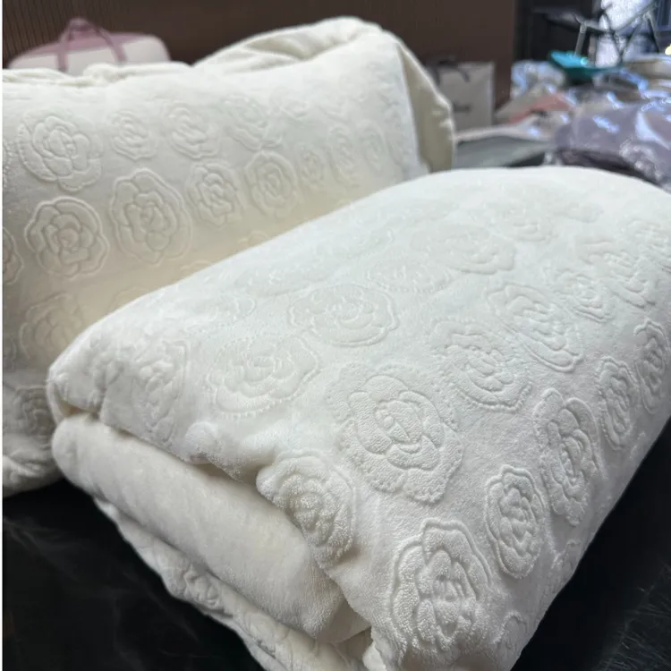 [L家纺] 软乎乎！高克重雕花牛奶绒四件套 茶花ins风230g全消光