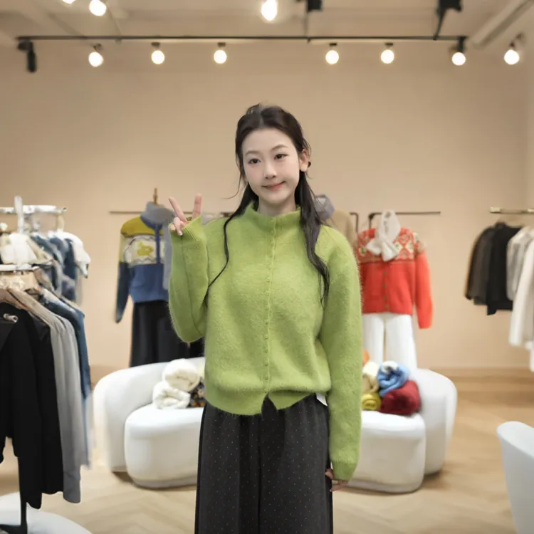 【闵笑一】绿岛青梅 极简风绿色高领针织毛衣女25冬新款显瘦上衣