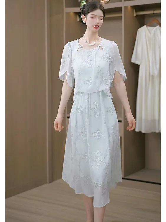 高级冰丽丝时尚洋气简约端庄优雅连衣裙2025夏季新款修身显瘦裙子