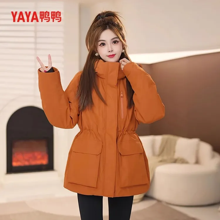 鸭鸭正品户外羽绒服女2025新款时尚百搭收腰连帽中长款派克服外套