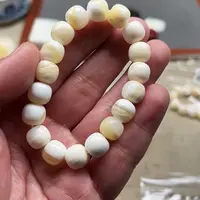 白玉菩提吊坠黄色2507