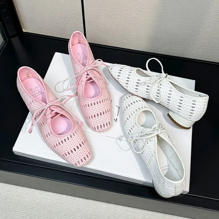 纯手工法式气质编织镂空凉鞋女夏2025新款度假风浅口粗跟系带单鞋