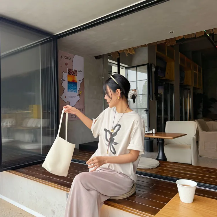 viktoria chan涂鸦半袖T恤