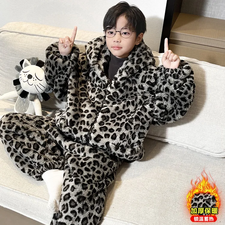 男童珊瑚绒睡衣2026新款儿童法兰绒家居服秋冬季大童加绒加厚冬装