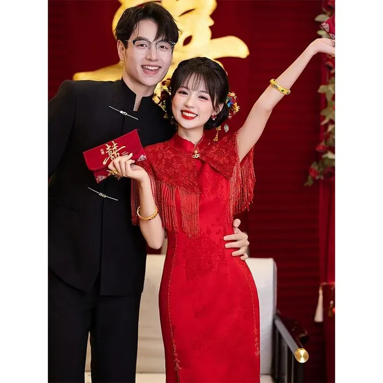 新中式订婚礼服酒红色高级感新娘结婚答谢宴晨袍回门出阁便装旗袍