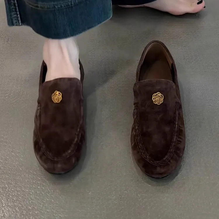 羊皮版~复古设计金属山茶花乐福鞋单鞋女2025新款百搭浅口小皮鞋