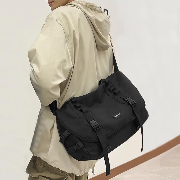 日系潮牌休闲百搭大容量单肩包斜挎包运动潮流港风男女学生工装包