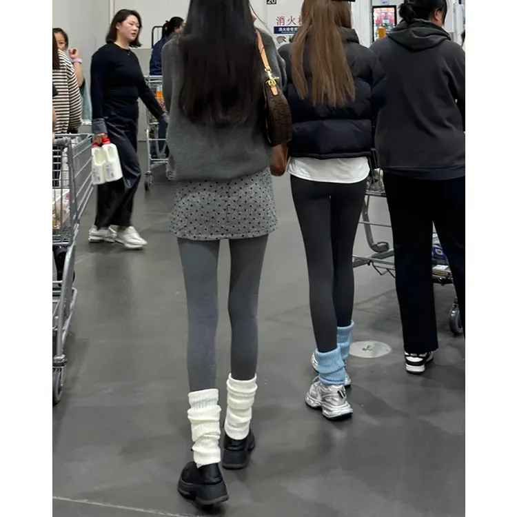 灰色毛呢波点半身裙子女秋冬季2025包臀a字短裙秋冬格雷miu系穿搭