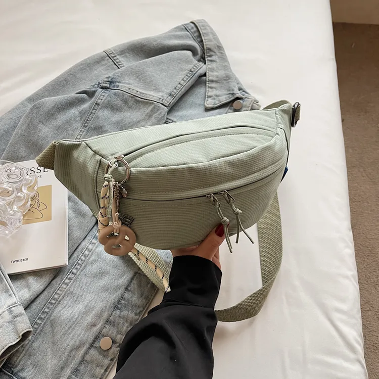 2025时尚百搭休闲潮包胸包单肩包斜挎包网红少女包