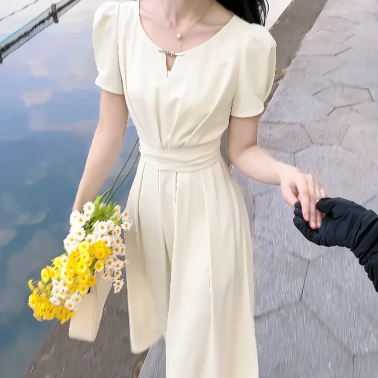 初夏穿搭法式连衣裙女2025新款今年流行爆款时尚高级感满满长裙子