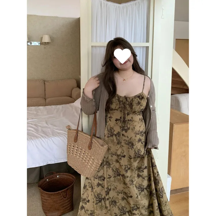 大码女装胖mm春夏新款法式复古收腰遮肚子显瘦吊带碎花连衣裙长裙