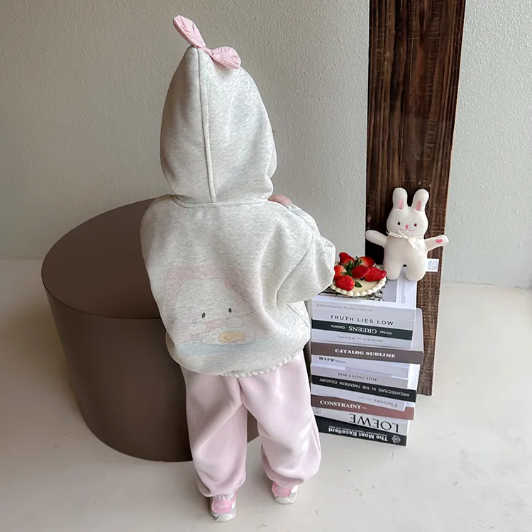 女童春装2025新款洋气小女孩春季外套时髦儿童宝宝衣服