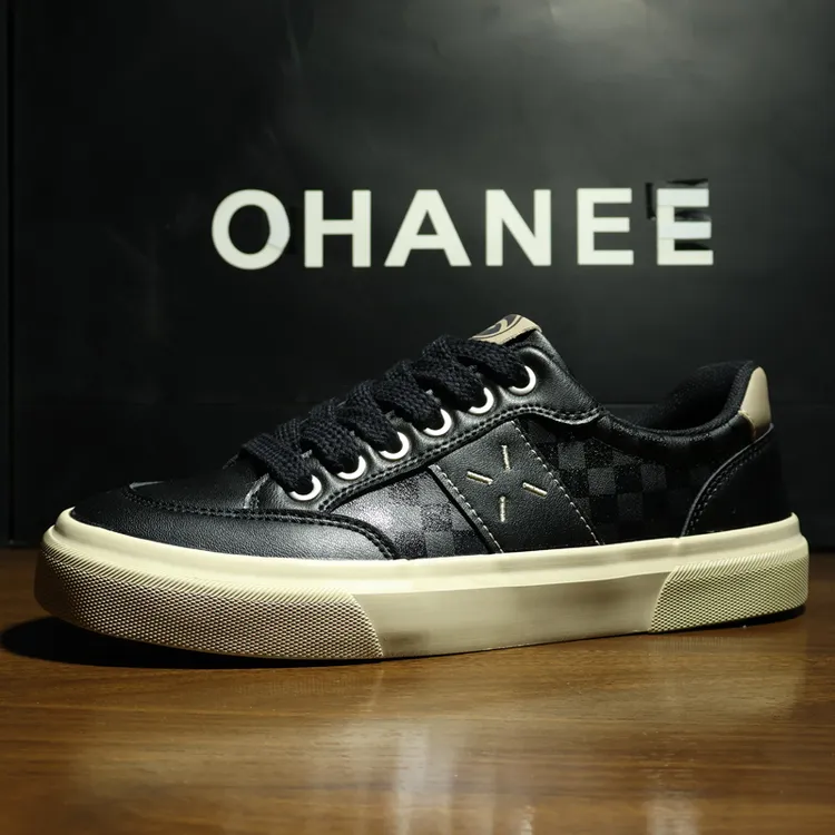 2025男士休闲鞋秋季款透气平底鞋子潮流百搭黑色板鞋皮鞋男S25863