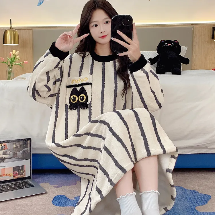 睡裙女款秋冬季珊瑚绒加厚保暖新款条纹卡通休闲睡衣家居服可外穿