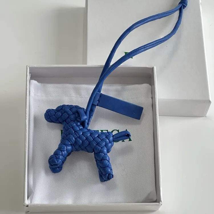 原厂进口小羊皮汽车倒后镜编织狗狗挂件钥匙扣挂饰男女小狗小吊坠