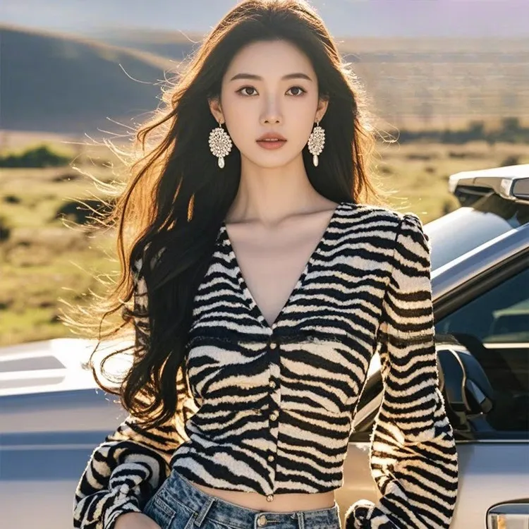 拉夏贝尔条纹衬衫女款爆款2025网红洋气女炸街纯欲慵懒风衣服女装