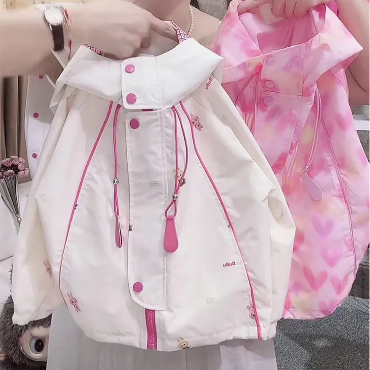 儿童纯色秋季连帽休闲风常规普通外套宽松冲锋衣春秋新款外套潮流