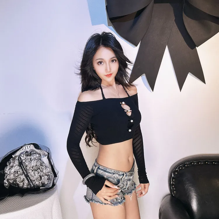 欧美辣妹一字肩露肩长袖T黑色女心机镂空设计显瘦鱼骨上衣露肩