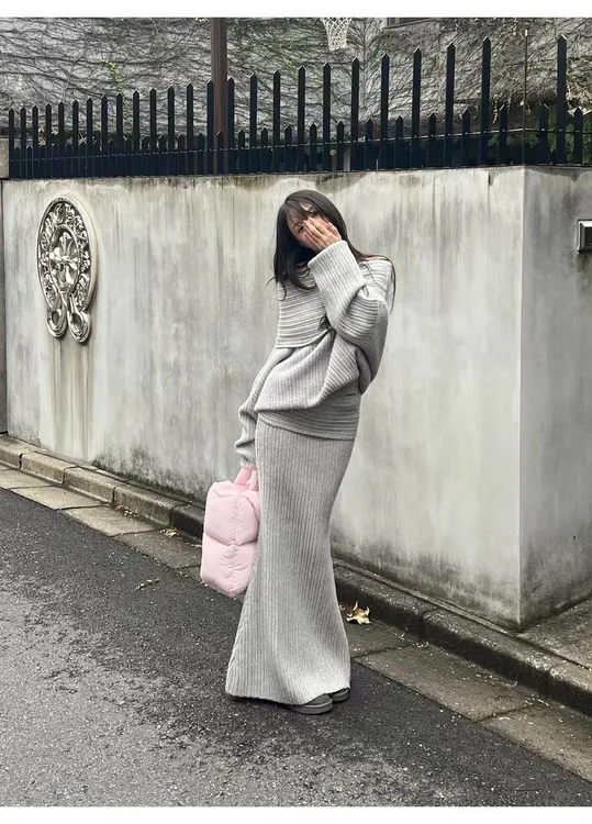 【金女士专属】秋冬时尚浣熊绒性感一字领毛衣翻边包臀半身裙女套装