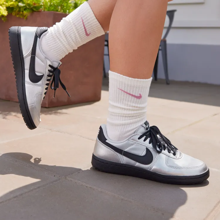 耐克女复古足球薄底鞋抓地耐穿运动鞋Nike Field General HQ7397