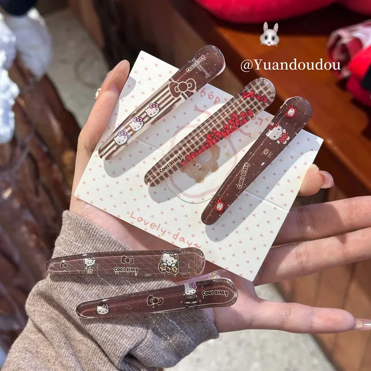 可爱咖色系苹果凯蒂猫鸭嘴夹卡通甜美少女心刘海夹百搭ins圣诞风