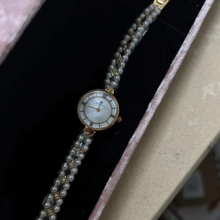Bijou Honoka【mikimo**日剧同款】珍珠装饰表带万能百搭中古风手表