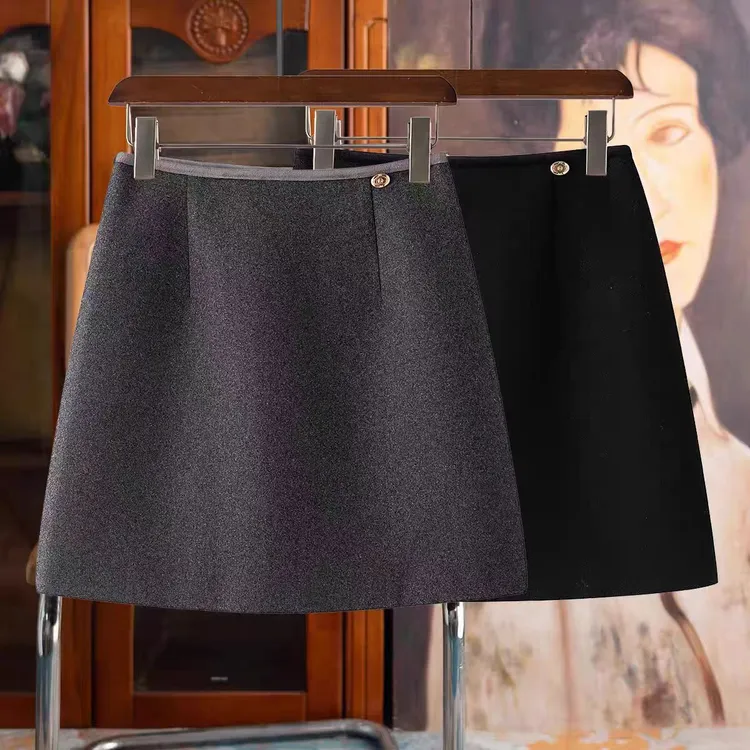 2025新款秋冬半身裙香风灰色气质毛呢高腰防走光百搭加厚短裙子
