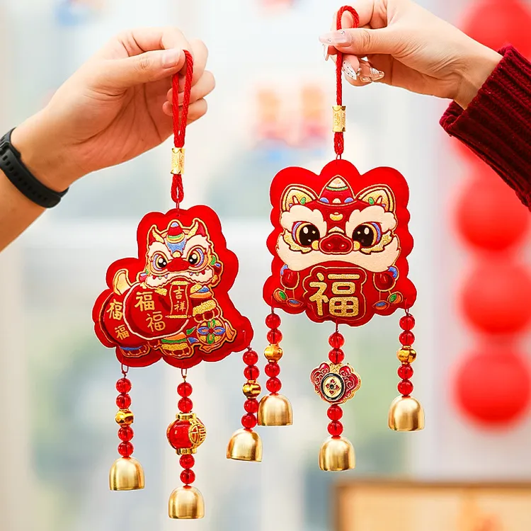 2025蛇年福字挂件新年装饰春节过年客厅创意醒狮财神福袋风铃挂饰