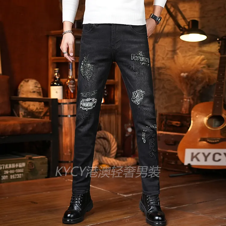 香港潮牌时尚黑色烫钻刺绣牛仔裤男士2025春秋爆款修身小直筒裤子