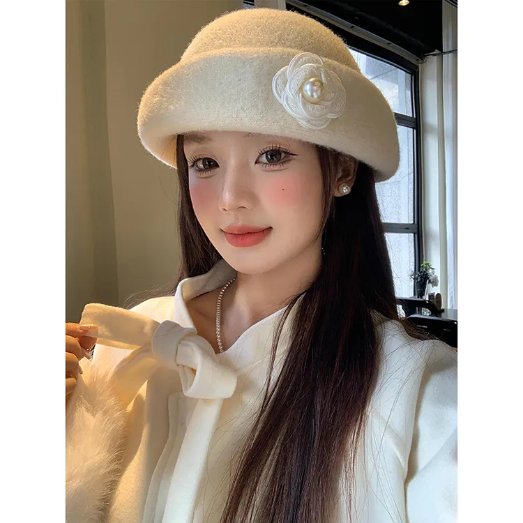 千金风山茶花珍珠礼帽女秋冬季赫本风显脸小贝雷帽法式高级感盆帽
