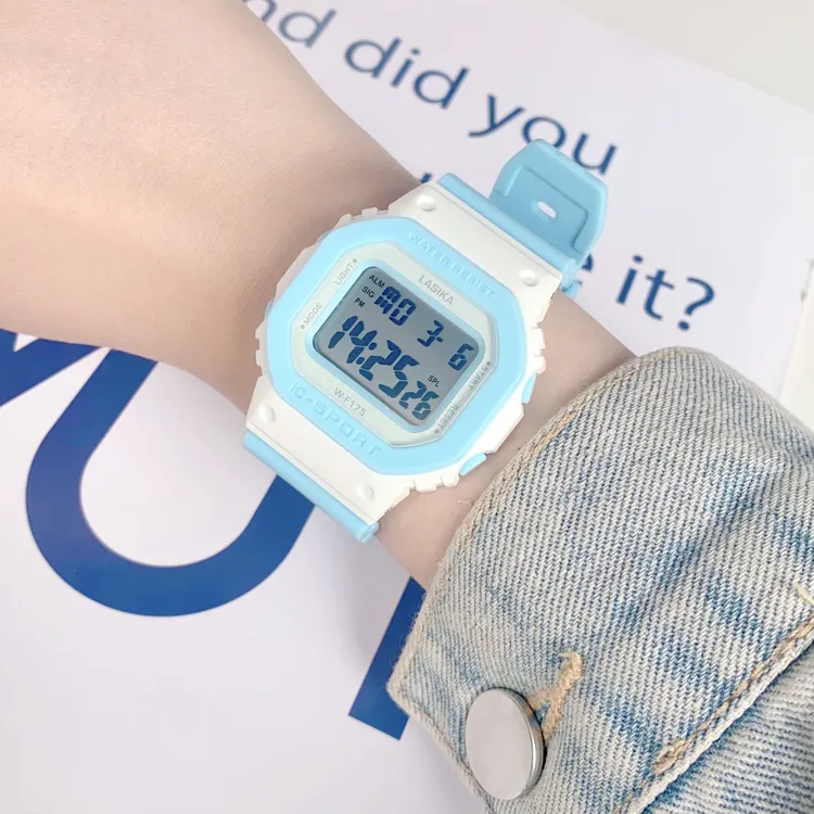 2025年新款防水闹钟夜光功能女马卡龙色小方块手表只看时间校园风