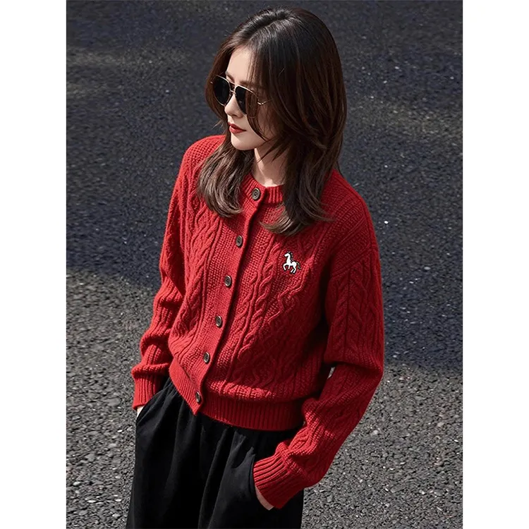 红色小马刺绣针织开衫外套毛衣女款2025新款秋冬季韩系慵懒风上衣