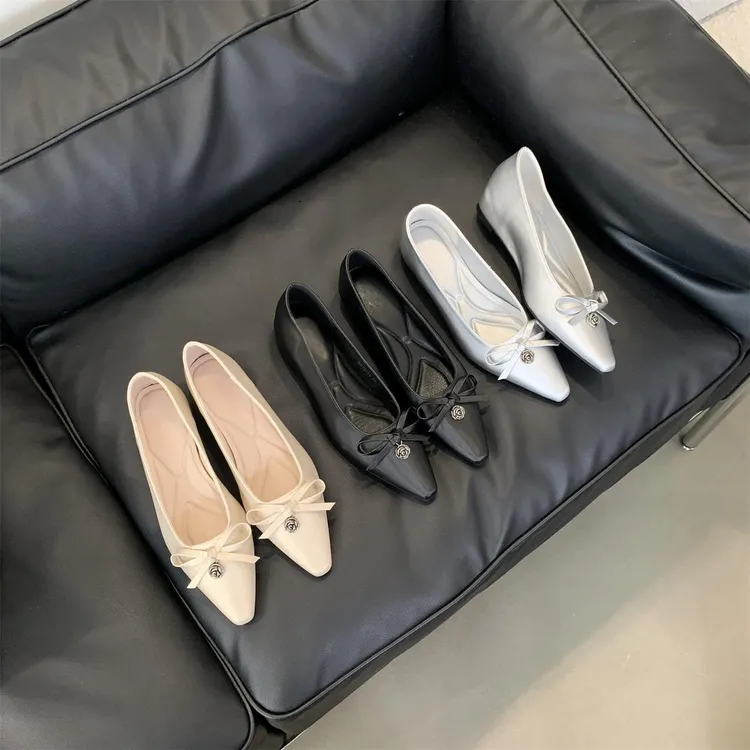 UHCK甜美小众温柔蝴蝶结尖头浅口单鞋女2025年新款内增高软底奶奶