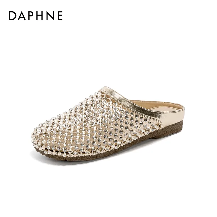 达芙妮包头拖鞋女2025新款夏超火镂空外穿百搭休闲防滑包头拖鞋