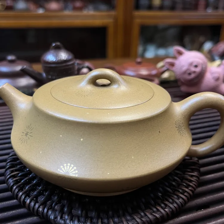 瓢饮  金  汤宣武精品美壶 原矿金砂段泥  230cc 高级工艺美术师！