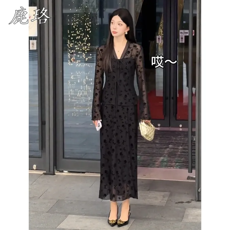 贵气感御姐穿搭套装女2025秋季新款时尚轻薄微透开衫高腰气质长裙