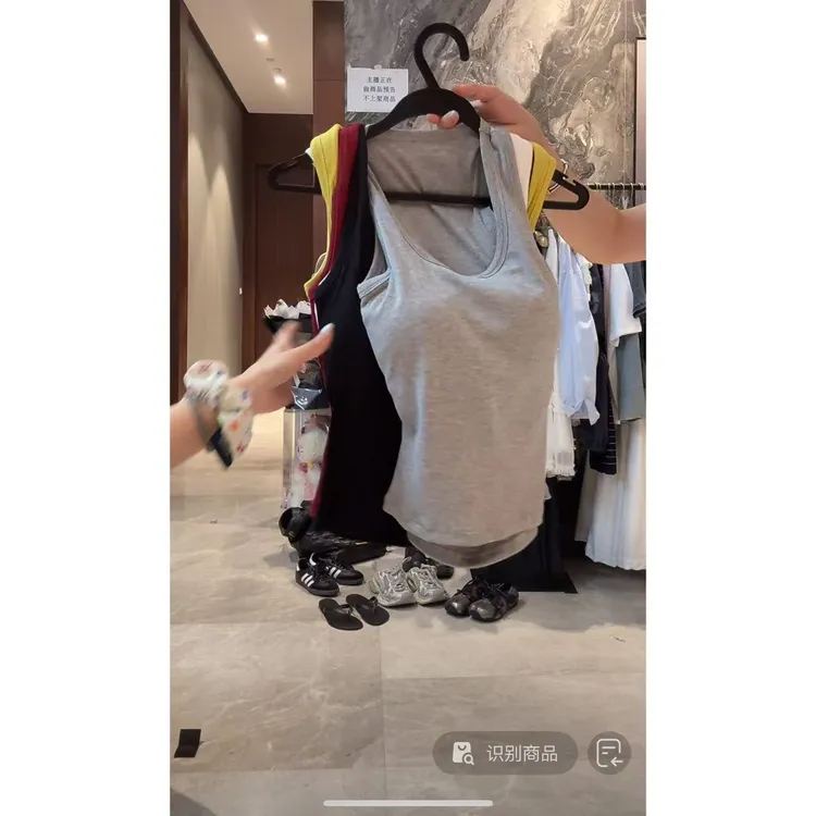 徐秋阳  后背镂空  夏季新款百搭时尚休闲显瘦显白背心