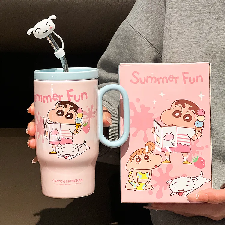 蜡笔小新马克杯新款女高颜值水杯吸管带盖咖啡杯陶瓷杯子生日礼物