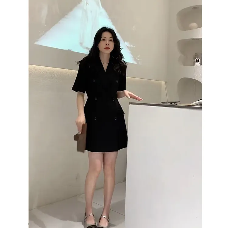 法式高级感黑色连衣裙女春夏新款爆款气质女神范收腰显瘦西装裙子