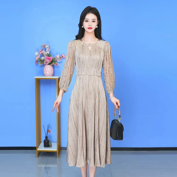 2025新款连衣裙中长款气质中式收腰印花修身女装连衣裙减龄显瘦女